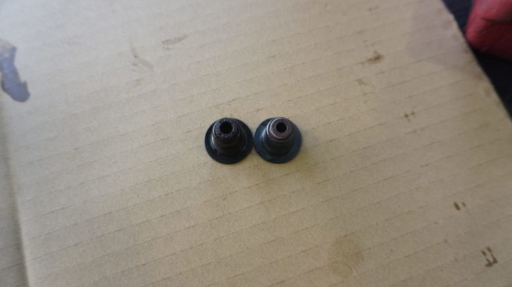 MINI ミニ R55 R56 R57 R58 R59 R60 R61 オイル 下がり 消費 バルブステムシール  交換