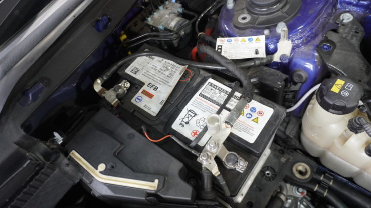 MINI ミニ F54 F55 F56 F57 F60 バッテリー 交換 純正 CCA値 バッテリー上がり VARTA 純正採用