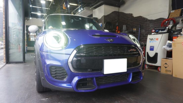 MINI ミニ F54 F55 F56 F57 F60 バッテリー 交換 純正 CCA値 バッテリー上がり VARTA 純正採用