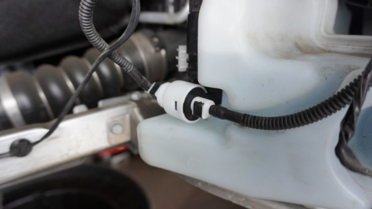 MINI ミニ F54 F55 F56 F57 F60 ウィンドウ ウォッシャー ポンプ 交換 ウォッシャー 液漏れ 水漏れ 修理