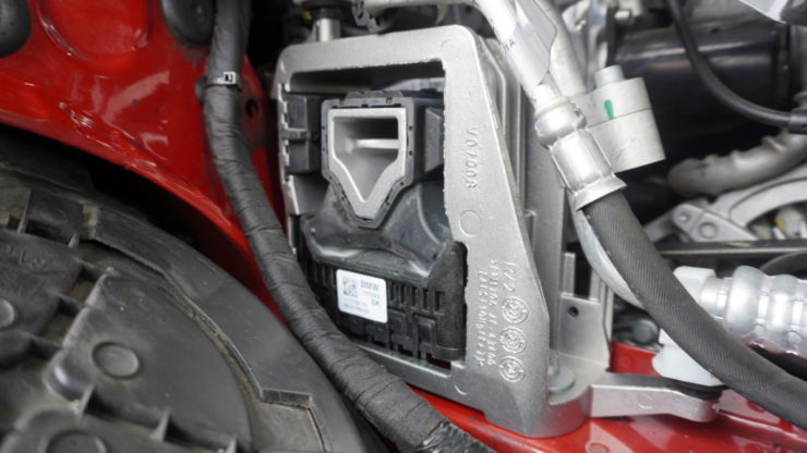 MINI ミニ F54 F55 F56 F57 F60 エンジンマウント 交換 振動 劣化