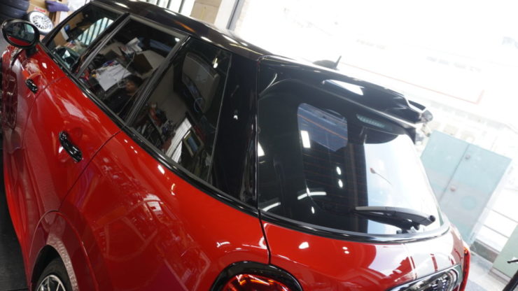 MINI ミニ F55 F56 F57 MCB モーションコントロールビーム 乗り心地 上質 ボディ 剛性 向上 ウェストラインフィニッシャー ドアハンドル エンブレム フューエルリッド ブラックアウト