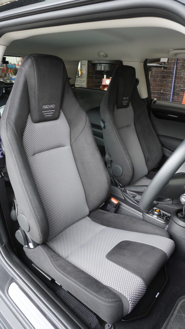 MINI ミニ F55 F56 F57 RECARO レカロ LX-F シートヒーター付き MCB モーションコントロールビーム 乗り心地 上質 ボディ 剛性 向上