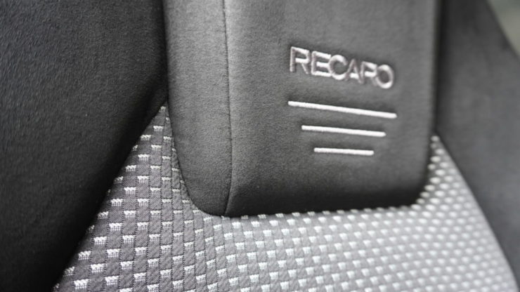 MINI ミニ F55 F56 F57 RECARO レカロ LX-F シートヒーター付き MCB モーションコントロールビーム 乗り心地 上質 ボディ 剛性 向上
