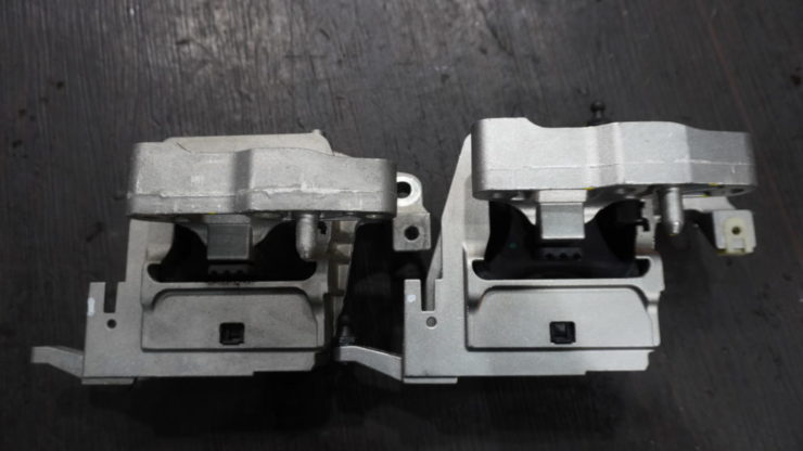 MINI ミニ F54 F55 F56 F57 F60 エンジンマウント 交換 振動 劣化