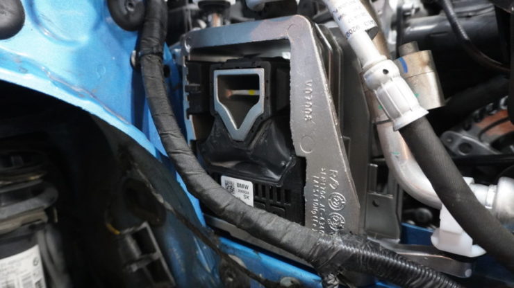 MINI ミニ F54 F55 F56 F57 F60 エンジンマウント 交換 振動 劣化