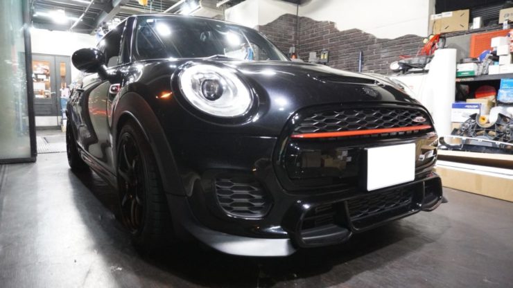 MINI ミニ F55 F56 F57 エンブレム ヘッドライト トリム テールライト フロントグリル フレーム インナー フューエルリッド ドアハンドル ウェストラインフィニッシャー ブラックアウト