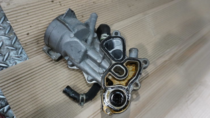 ミニ MINI R55 R56 R57 R58 R59 R60 R61 オイルフィルターハウジング パッキン オイル クーラント 冷却水 漏れ 修理