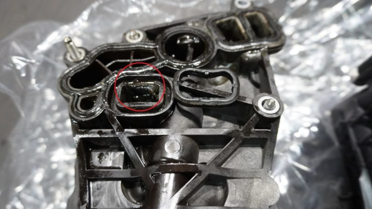 MINI ミニ F54 F55 F56 F57 F60 JCW クーパー S クーラント 水漏れ オーバーヒート 修理 オイルフィルターハウジング オイル漏れ 冷却水漏れ クーラント漏れ 交換