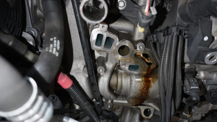 MINI ミニ F54 F55 F56 F57 F60 JCW クーパー S クーラント 水漏れ オーバーヒート 修理 オイルフィルターハウジング オイル漏れ 冷却水漏れ クーラント漏れ 交換