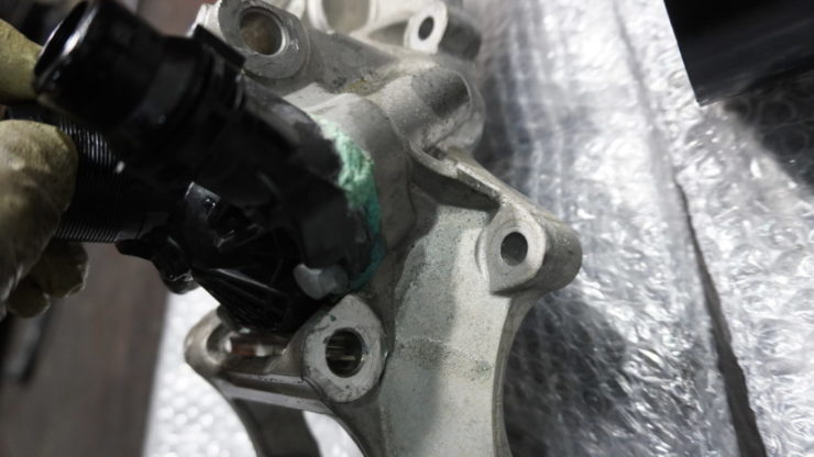 MINI ミニ F54 F55 F56 F57 F60 サーモスタットハウジング サーモキャリア ジェネレーターキャリア クーラント 水漏れ オーバーヒート 修理オイルフィルターハウジング オイル漏れ 冷却水漏れ クーラント漏れ 交換