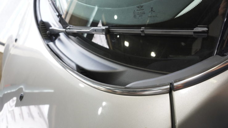 MINI ミニ F54 クラブマン F55 F56 F57 フロントカウルトップパネル 白く劣化 ゴム 破れ 新品 交換