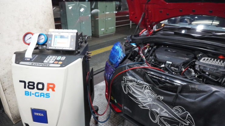 MINI ミニ F54 F55 F56 F57 F60 クロスオーバー エアコン A/C 冷房 効かない 冷えない コンプレッサー 交換