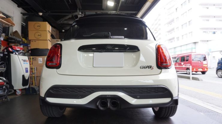 MINI ミニ F55 F56 F57 LCI2 REMUS エキゾースト マフラー 交換 適度 低音
