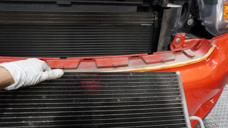 MINI ミニ R56 R55 R57 R58 R59 R60 R61 エアコン AC A/C コンデンサー 効かない 冷えない ガス漏れ 交換