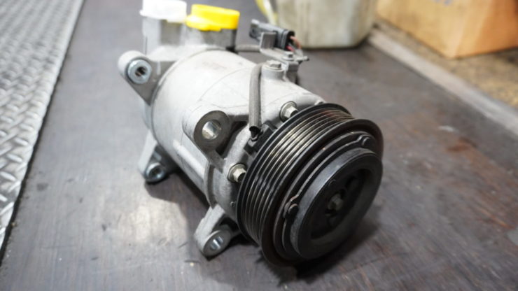 MINI ミニ F54 F55 F56 F57 F60 エアコン A/C 冷房 効かない 冷えない コンプレッサー 交換