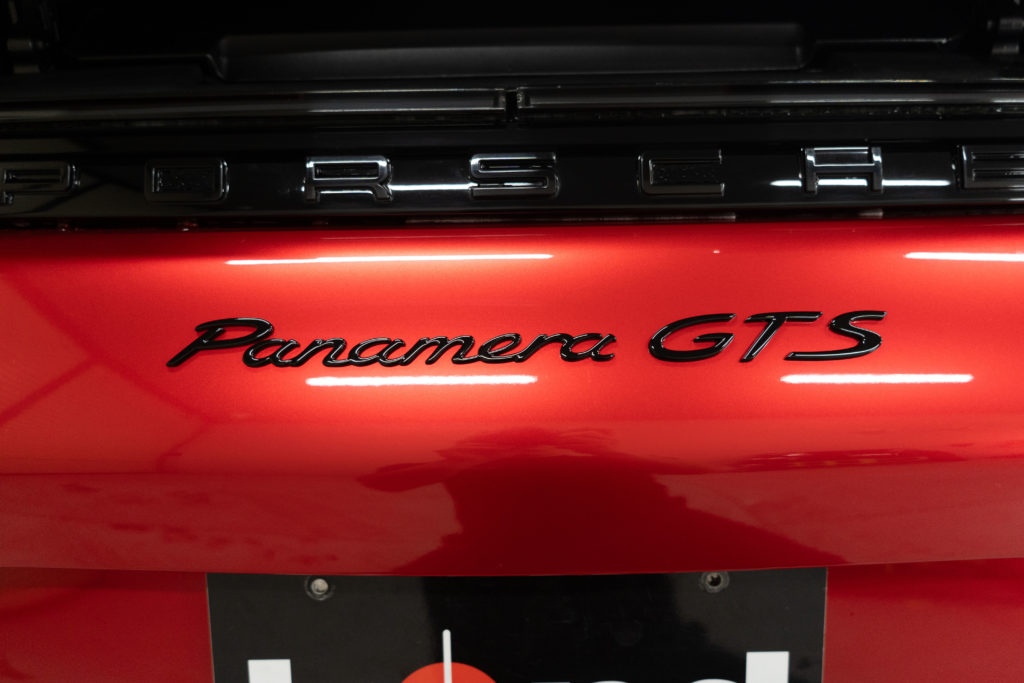 PORSCHE、ポルシェ、パナメーラ、パナメーラGTS、テックアート、マンソリー、エアロ、エアロパーツ、カーボン、フルラッピング、カーラッピング、ラッピング、ボンドボディ、ボンド、テックラップ、