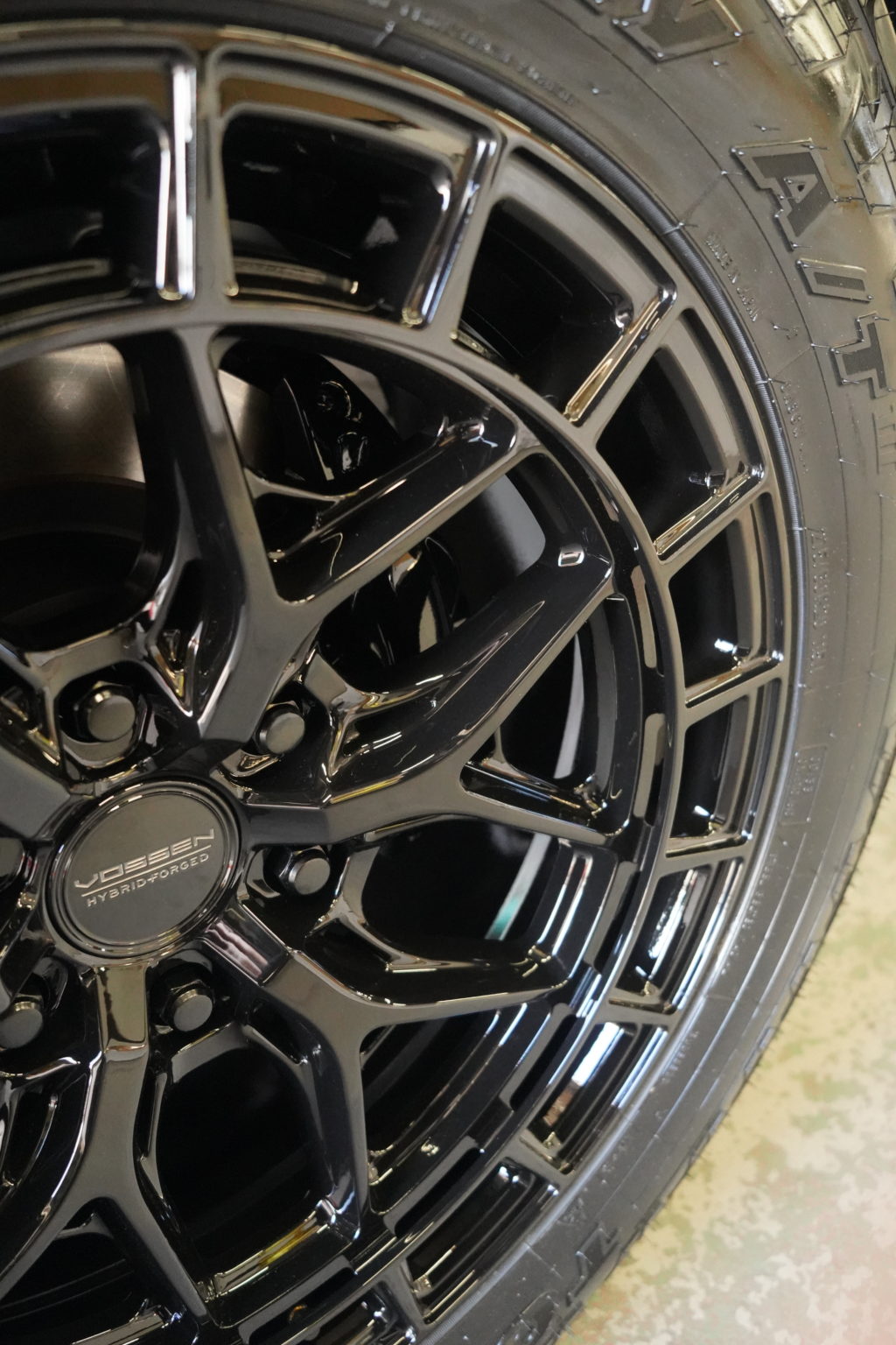 Bond ボンド ボンドボディ LEXUS GX550 ハーフラッピング 腰下ブラックアウト VOSSEN HFX-1 TOYO
