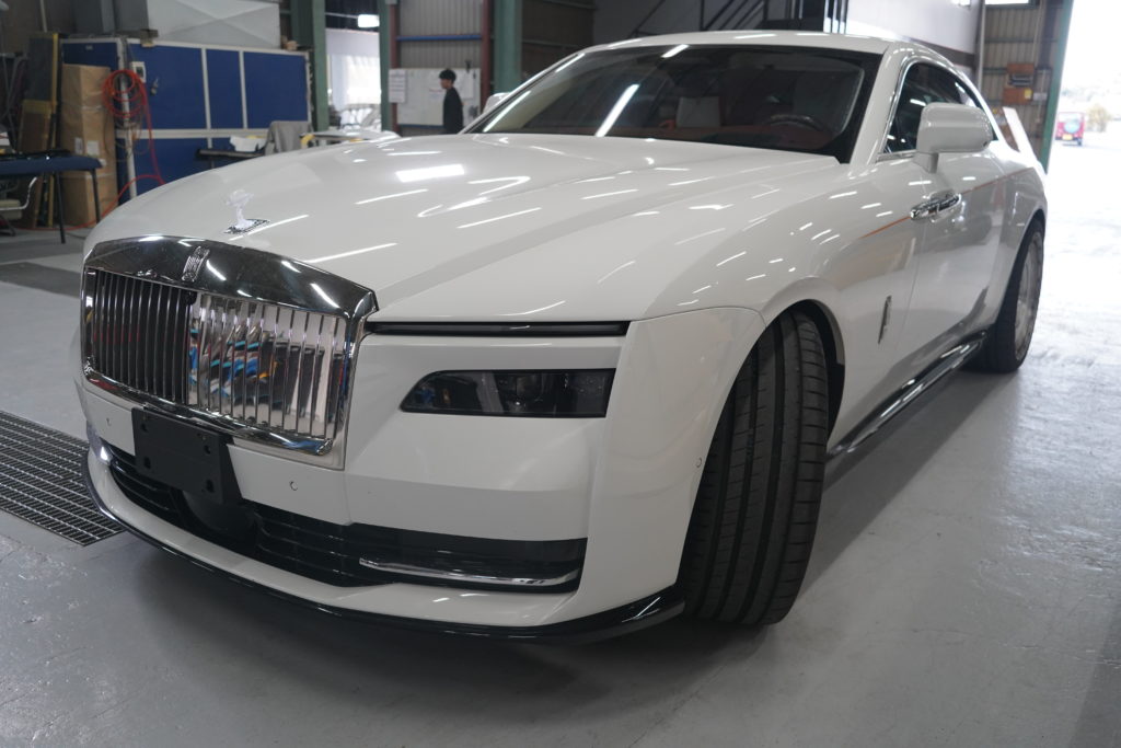 Rolls-Royce　SPECTRE　ロールス・ロイス　スペクター