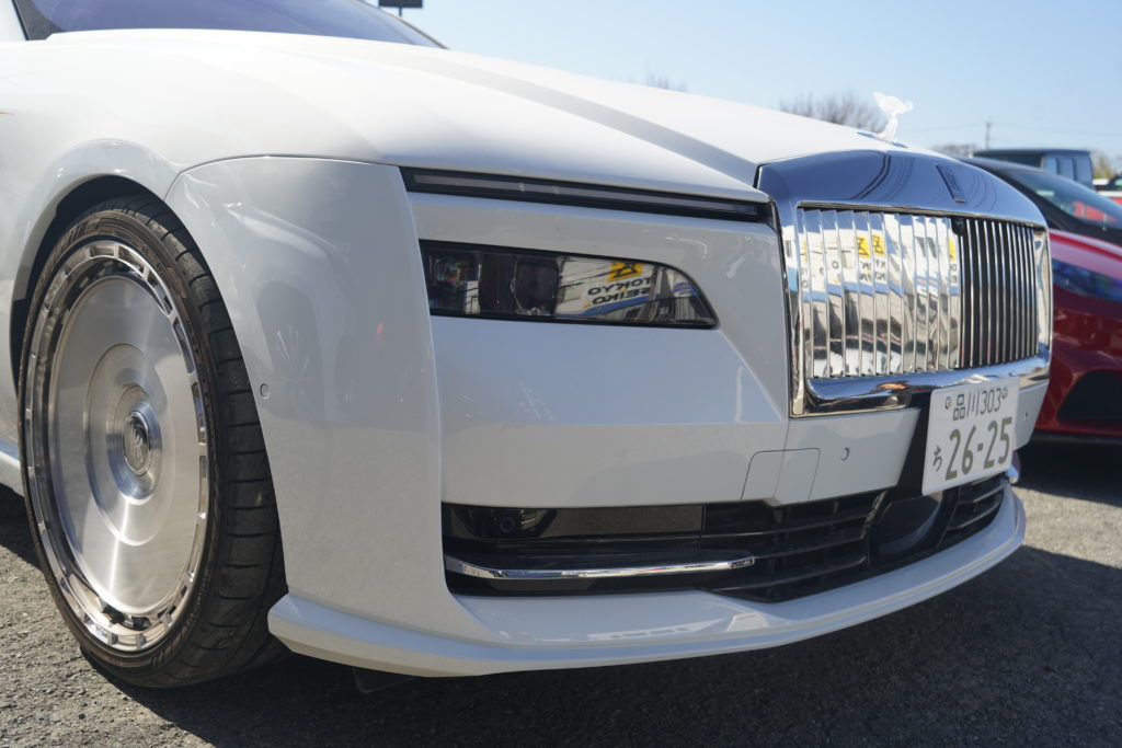 Rolls-Royce　SPECTRE　ロールス・ロイス　スペクター