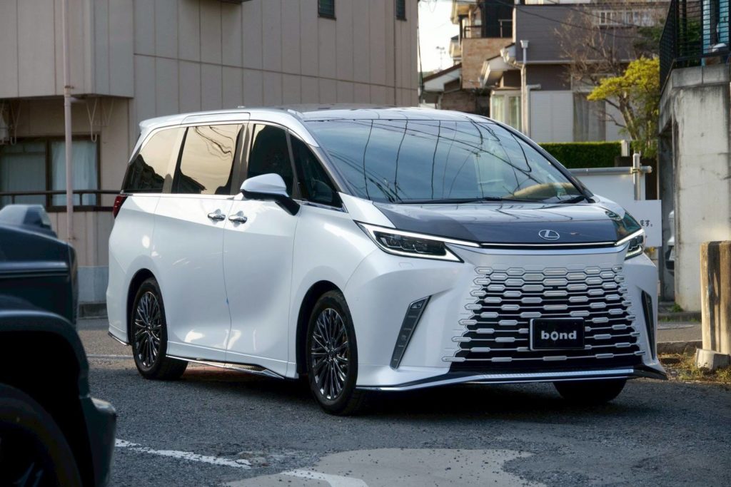 bondbody ボンドボディ LEXUS LM カスタム キャリパーペイント ラッピング シボ取り 埼玉県志木市