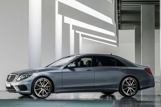 AAAAs-63-amg-gets-reviewed-by-australia-s-drive_15.jpg