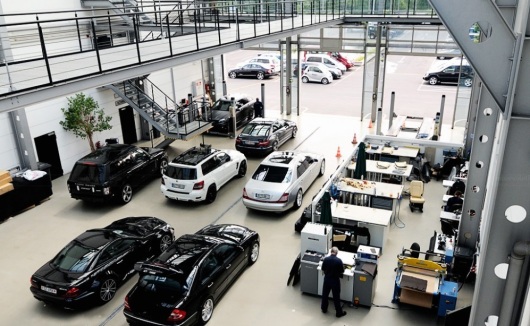 brabus-factory-visit-2340513jp_IMGaO9c6g_image.jpg