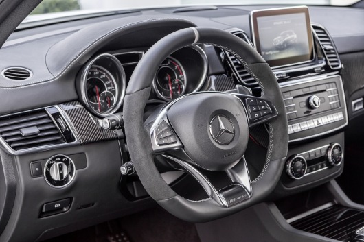 2016-mercedes-amg-gle63-s-steering-wheel.jpg