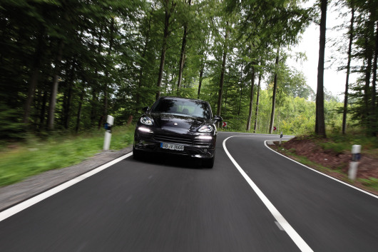 TECHART_Aerodynamic_Kit_for_the_Porsche_Cayenne_Diesel_-_driven_2.jpg
