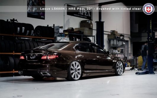 Lexus-LS600H-P93L-22-Brushed-Tint_w900.jpg