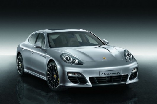 Porsche-Panamera--620x413.jpg