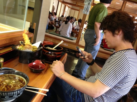 飯村氏