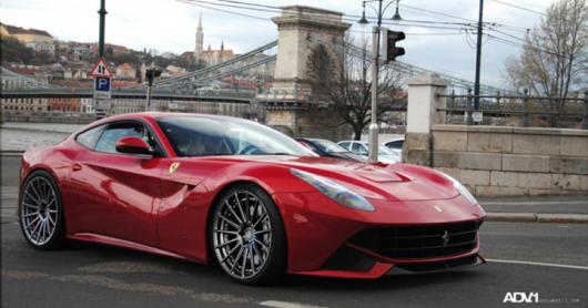 フェラーリ F12 フェラーリ F12