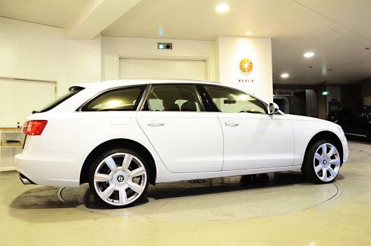 アウディー A6 アウディー A6