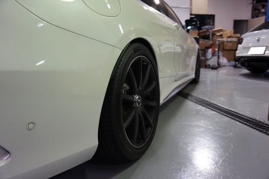 S63クーペ　ロワリングキット