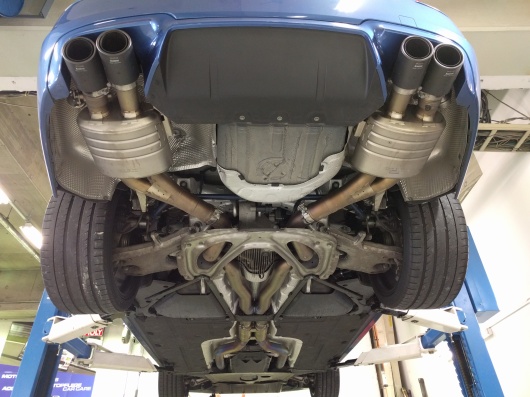 BMW Akrapovic