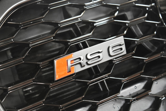 RS6 ｴﾝﾌﾞﾚﾑ　