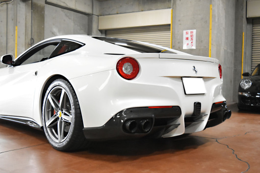 フェラーリ カーボンパーツ 458 488 スペチアーレ TDF フェラーリ カーボンパーツ 458 488 スペチアーレ TDF