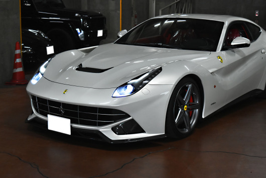フェラーリ HID バルブ交換 ベロフ 458 488 F12 フェラーリ HID バルブ交換 ベロフ 458 488 F12