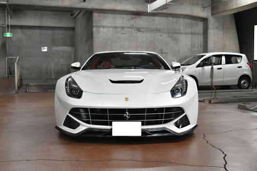 フェラーリ カーボン 内装 ビアンコイタリア ホイール ADV.1 フェラーリ カーボン 内装 ビアンコイタリア ホイール ADV.1