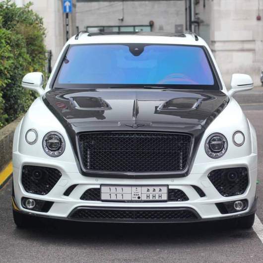 ベンテイガ　マンソリー　ベンタイガ　ベントレー　SUV　ワイドボディー　ローダウン