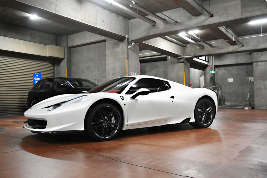 ロベルタ　フェラーリ　458　4輪　リフター