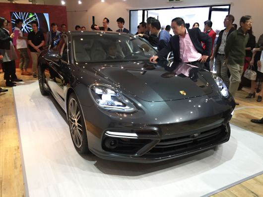 2017　パナメーラ　新型　フルモデルチェンジ　発表会
