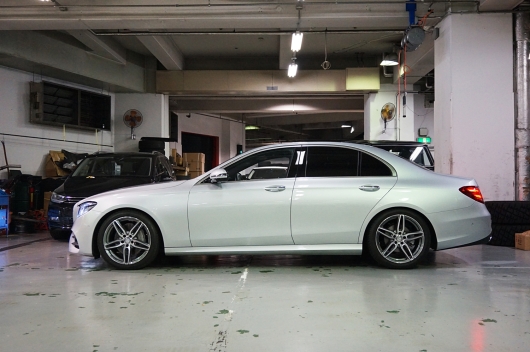 W213 ローダウン