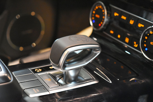 G63シフトノブ G63 G55 W463 カーボンパネル カーボンステアリング G63シフトノブ G63 G55 W463 カーボンパネル カーボンステアリング