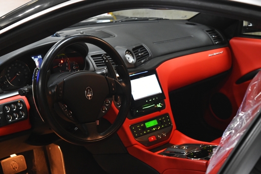 Maserati ナビ サイバーナビ