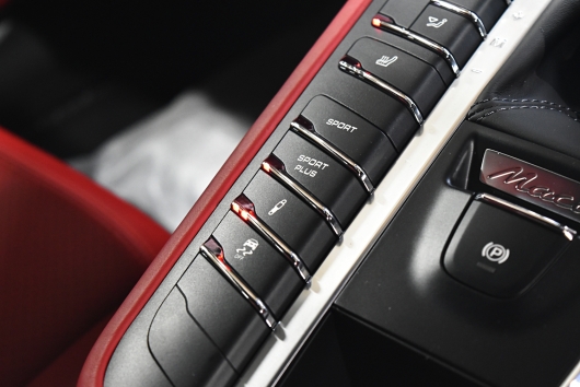 ポルシェ PORSCHE パーツ カスタム 