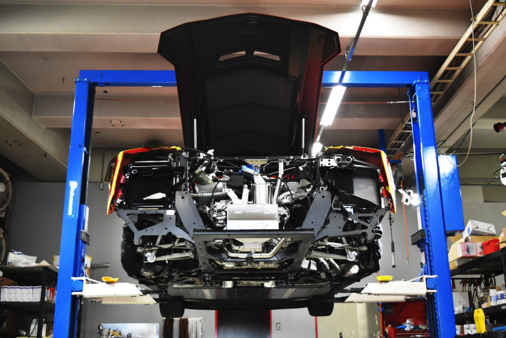 ランボルギーニ　アヴェンタドール　マフラー　交換　ローダウン　カスタム　LP750