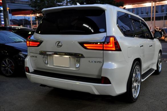 LEXUS LX570 