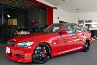 E90